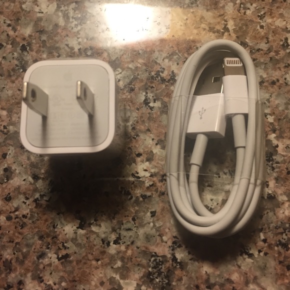 Apple power block and lightening cable