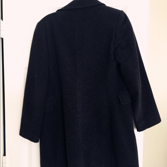 Coat - Picture 3 of 4