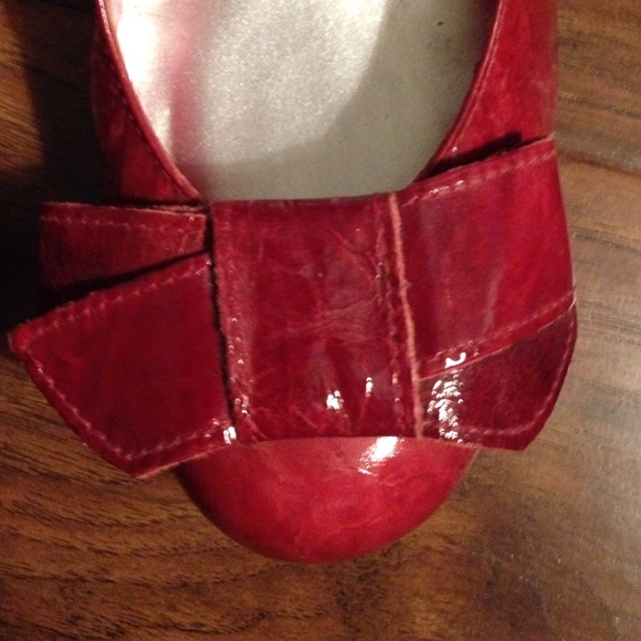 BCBGirls Ruby Red Rugged Patent Leather Heels! - Picture 2 of 4