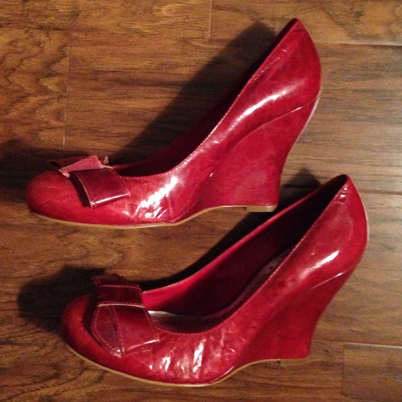 BCBGirls Ruby Red Rugged Patent Leather Heels! - Picture 3 of 4