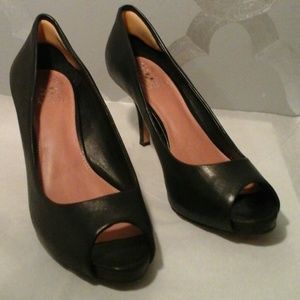 Vince Camuto black peep toe