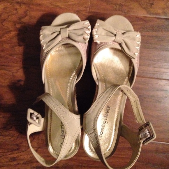 Natural colored wedges with bow! - Picture 4 of 4