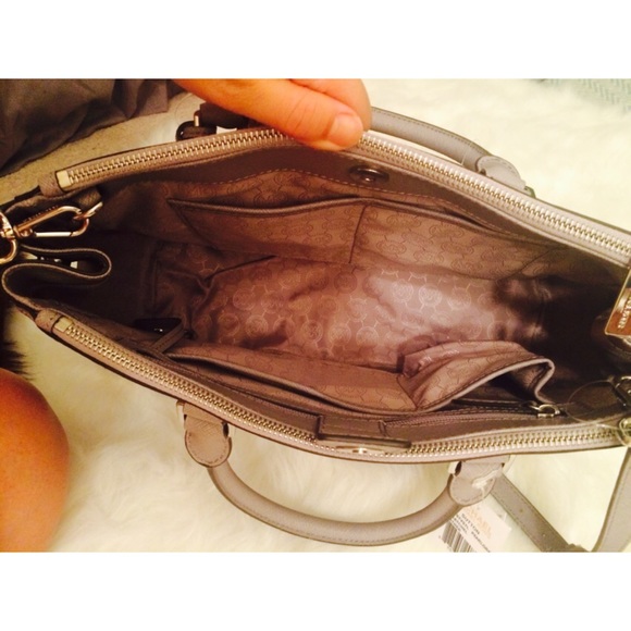 👸 MK Sutton 👸 - Picture 3 of 4