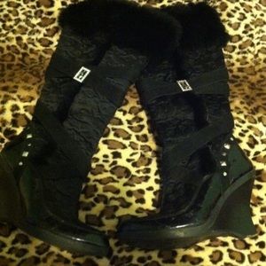 Black heel boots