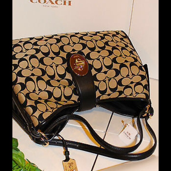 SOLD! ✋ SOLD! ✋NWT-COACH HOBO! - Picture 4 of 4