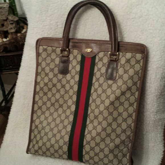 Gucci Handbags - Gucci ♥️♥️SOLD♥️♥️