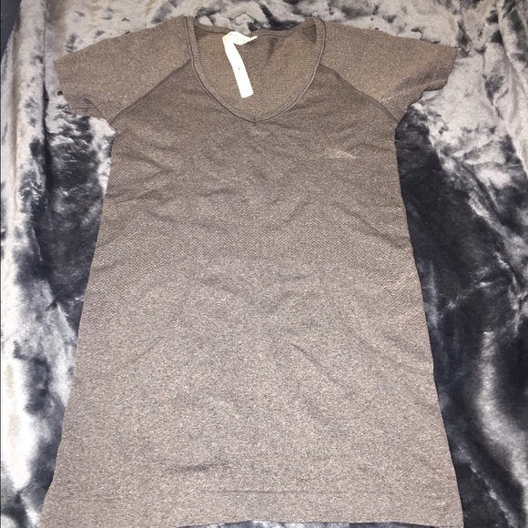 Lululemon run swiftly shirt