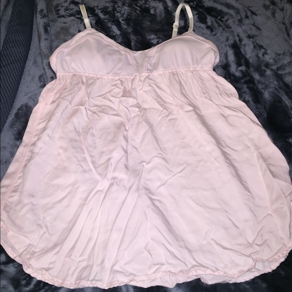 Baby pink lululemon tank
