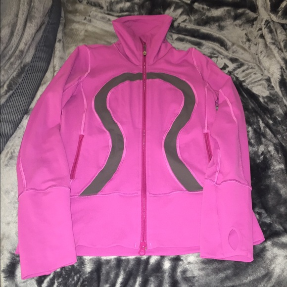 Gorgeous lululemon stride jacket
