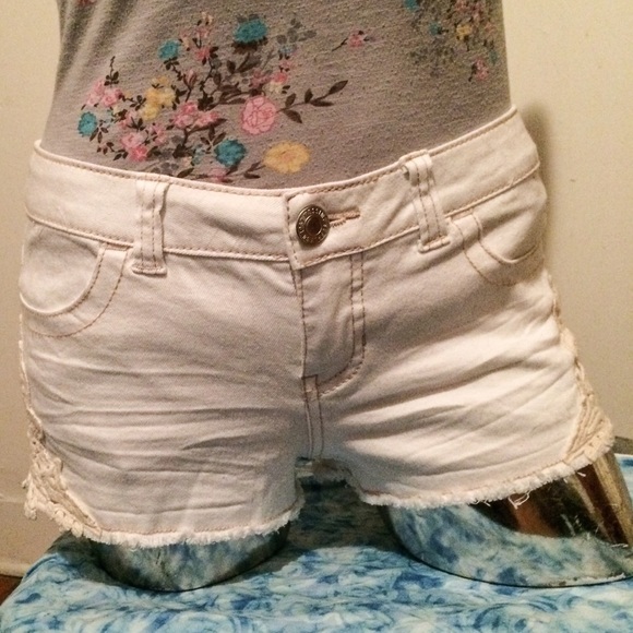 Crochet trim shorts