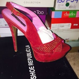 NWT!! Burgundy suede studded shoes