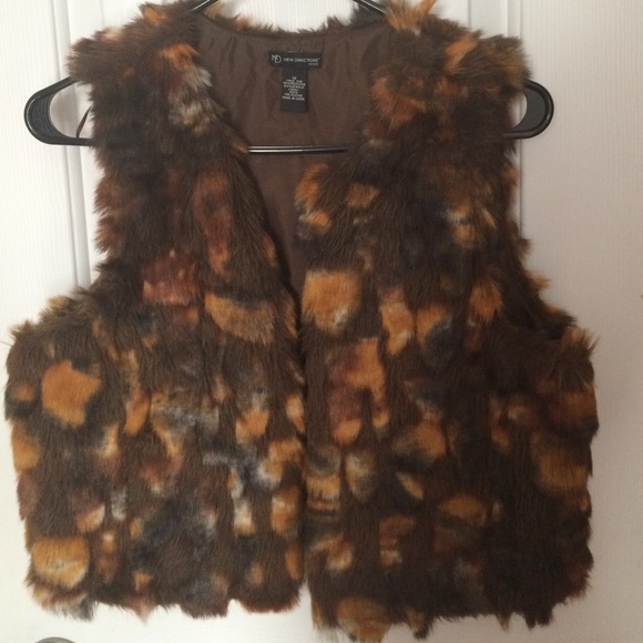 Faux fur vest!!