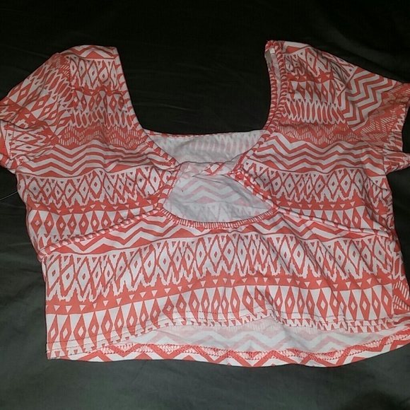 SOLD! Aztec Print Crop Top - Picture 3 of 3