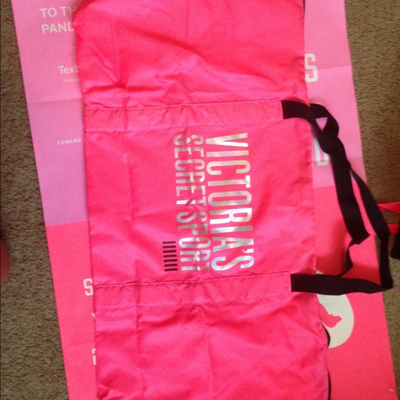 new victoria's Secret sports bag