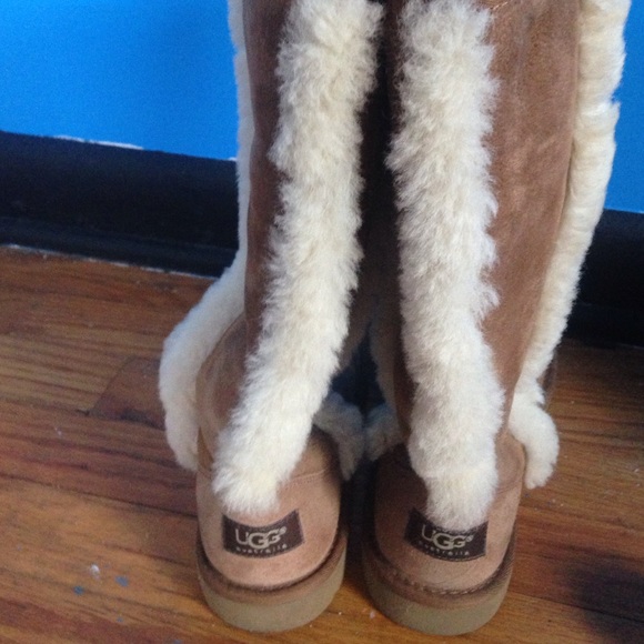 Ugg tall boot