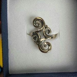 James Avery retired piece