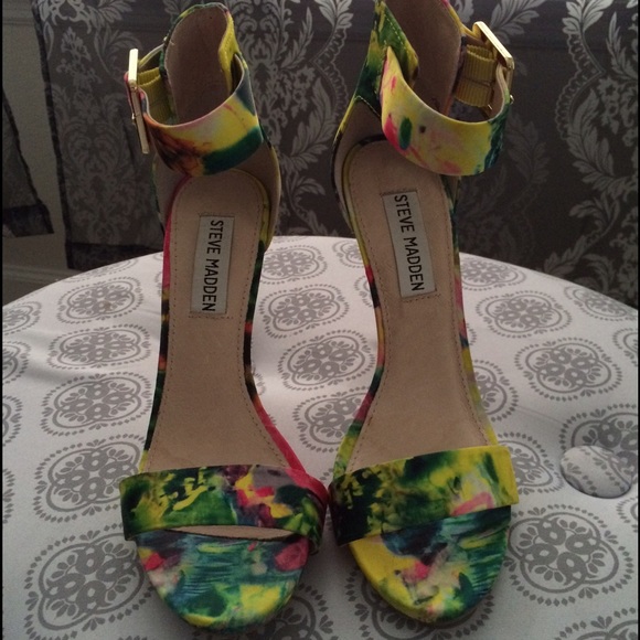 Steve Madden floral heels