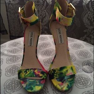 Steve Madden floral heels