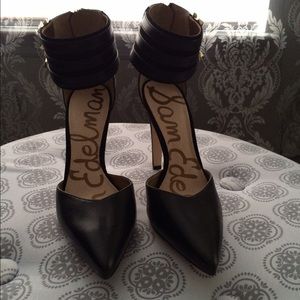 Sam Edelman black pump