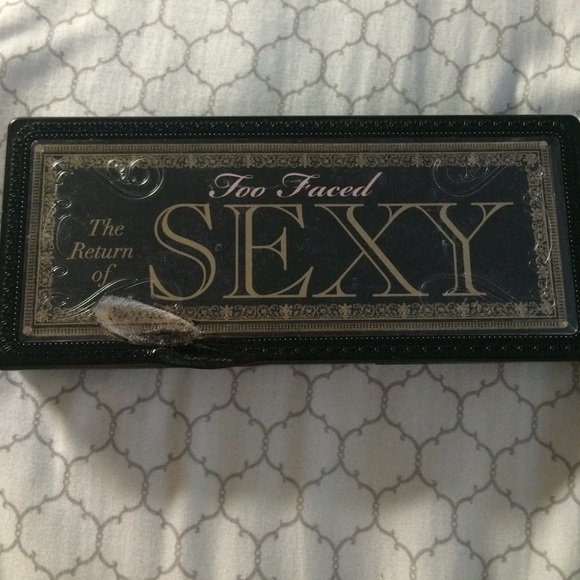 💥Too Faced "The Return of Sexy" makeup palette💥