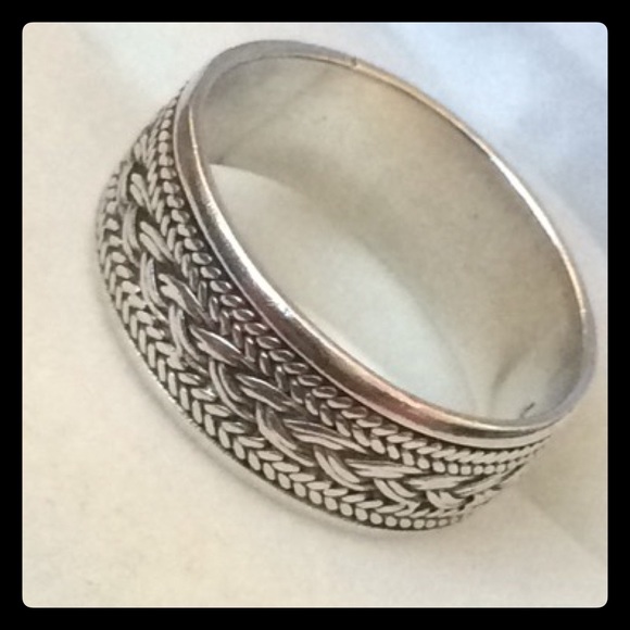 Marsala Jewelry - Sterling Silver Braided Thumb Ring🎉HP🎉