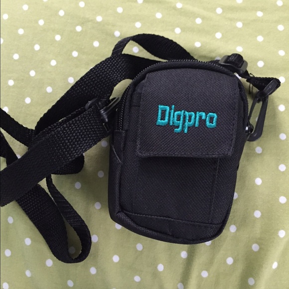 Dig pro digital camera case with shoulder strap - Picture 1 of 3
