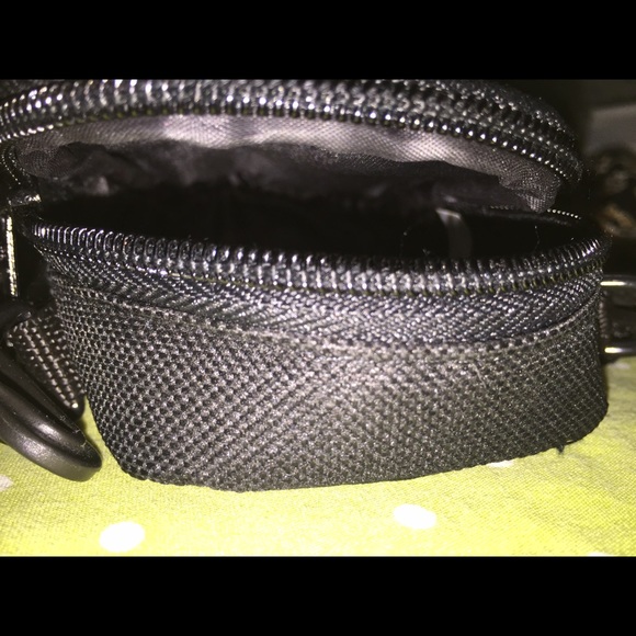 Dig pro digital camera case with shoulder strap - Picture 3 of 3