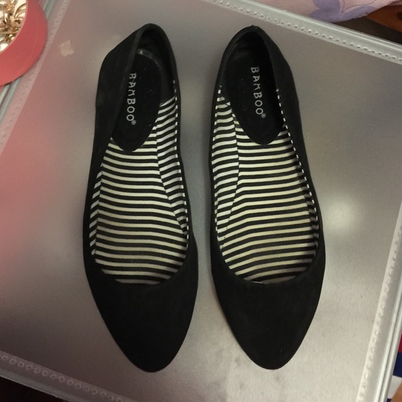 Black pointed flats