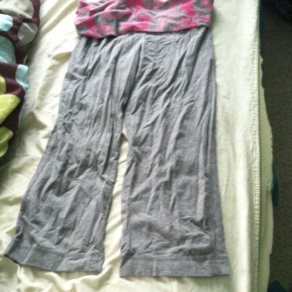 Grey Capri Yogo Pants