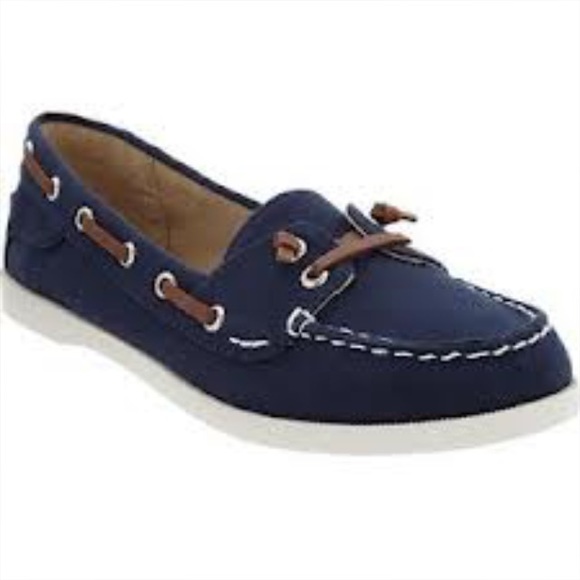 Old Navy Shoes - Old navy boat shoes