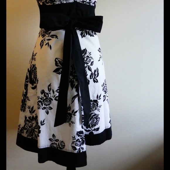 Strapless Dress - Picture 3 of 4