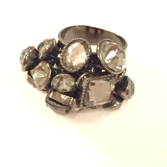 Bcbg Maxazria fashion Crystal ring S6 silver