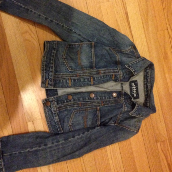 Jean jacket - Picture 2 of 3