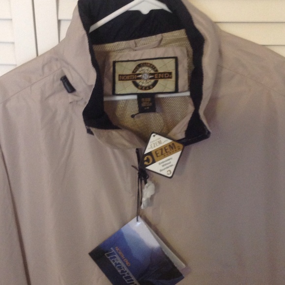 NWT - Relay Light weight jacket - Picture 2 of 4