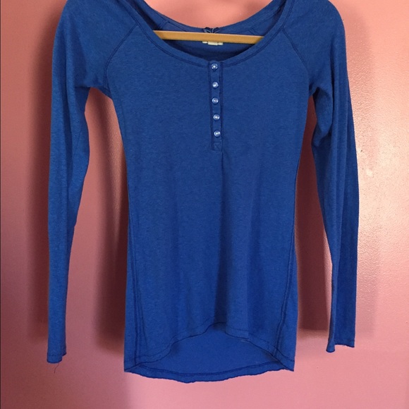 Long sleeved Aerie shirt