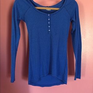 Long sleeved Aerie shirt