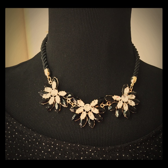 Multi-layer waive Rhinestone Flower Water drop 💃