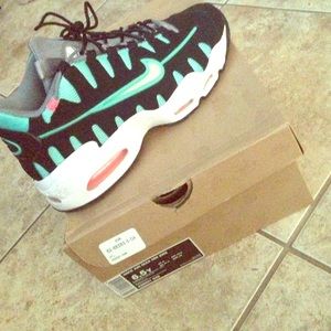 Nike Gym Shoes ! 1 day sale