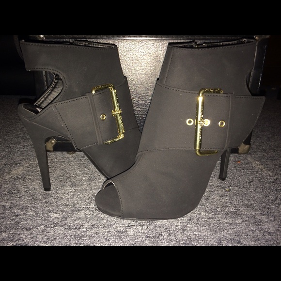 Never worn heals