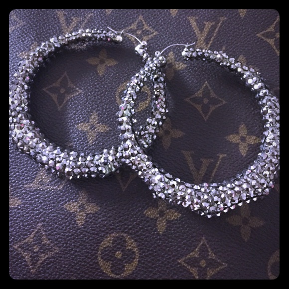 Rhinestone hoop earrings 💎