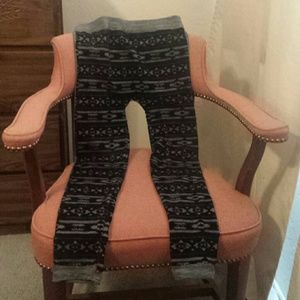 Black and gray leggings