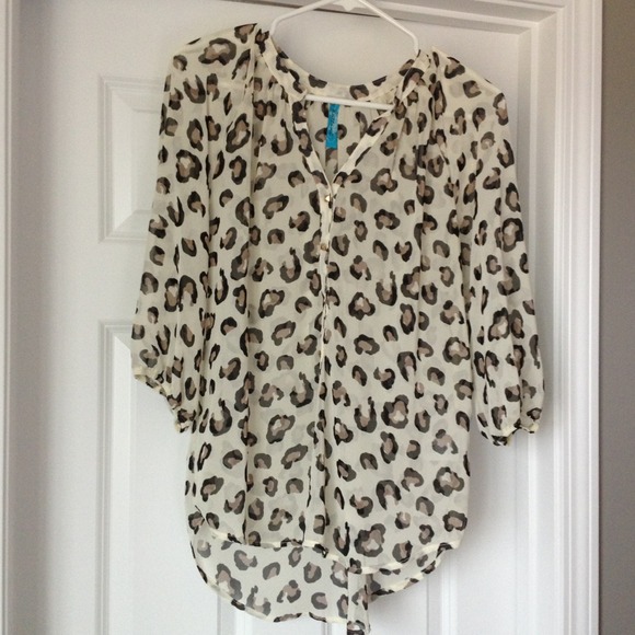 Francesca's collection top animal print chiffon - Picture 1 of 2