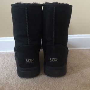Black Short Uggs