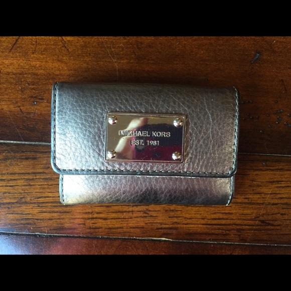 Michael kors wallet