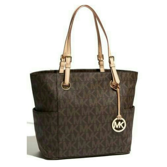 SOLD!!!!!! Michael Kors jet set tote