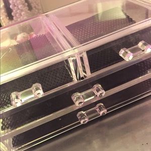 Acrylic Makeup/Jewelry Storage 🎀