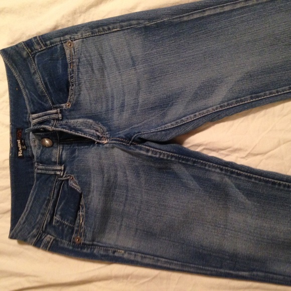 Jeans. Skinny but stretchy