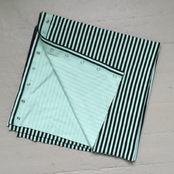 LuLulemon vinyasa scarf black and teal