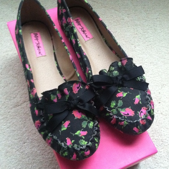 Betsey Johnson floral flats