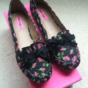 Betsey Johnson floral flats